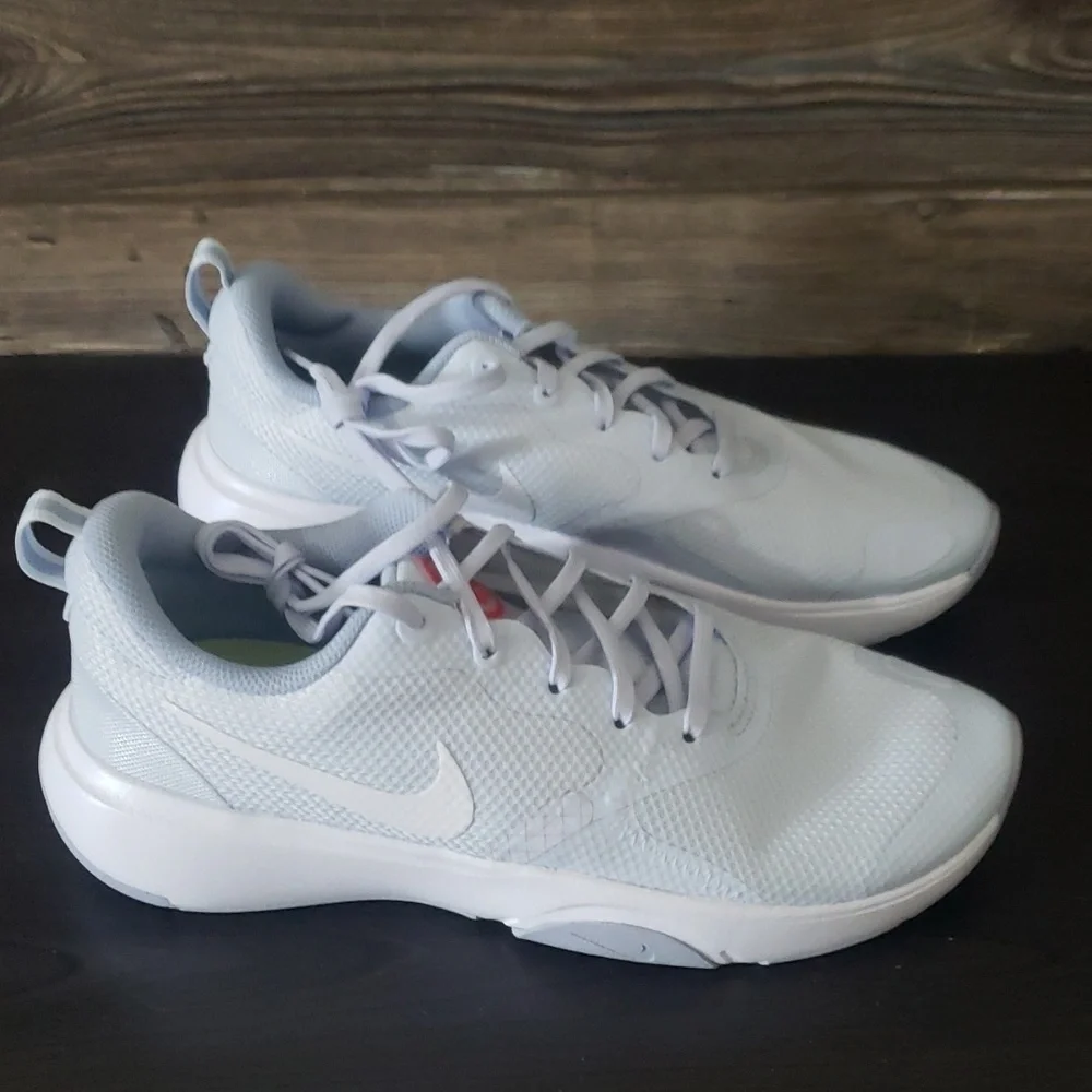 New Nike City Training‎ Light Blue Gray Sneakers Gym Workout Lightweight Shoes